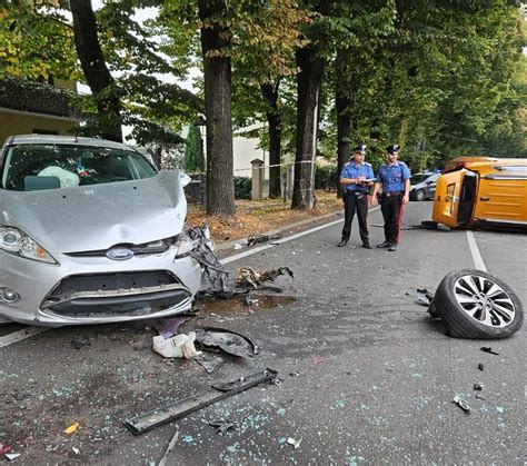 Montecchio, schianto frontale all’alba: due feriti